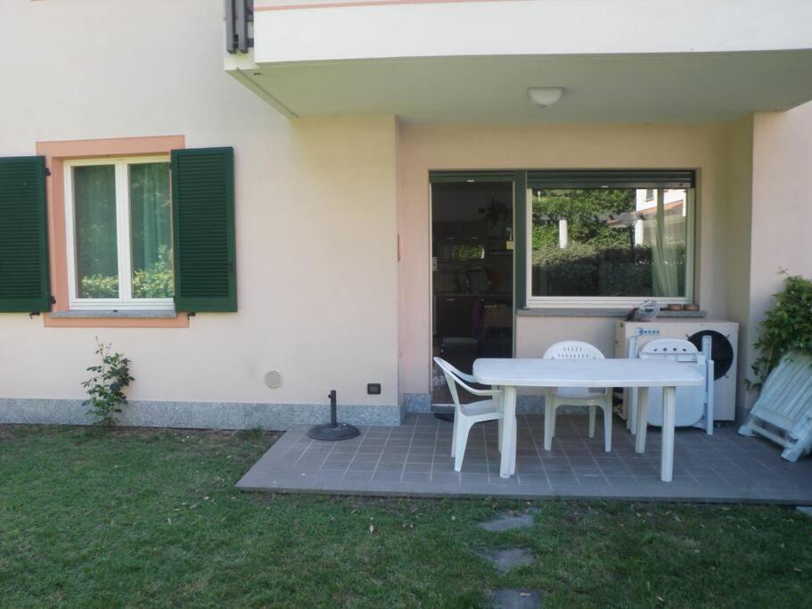 La Casa Sul Lago Monvalle Eksteriør billede